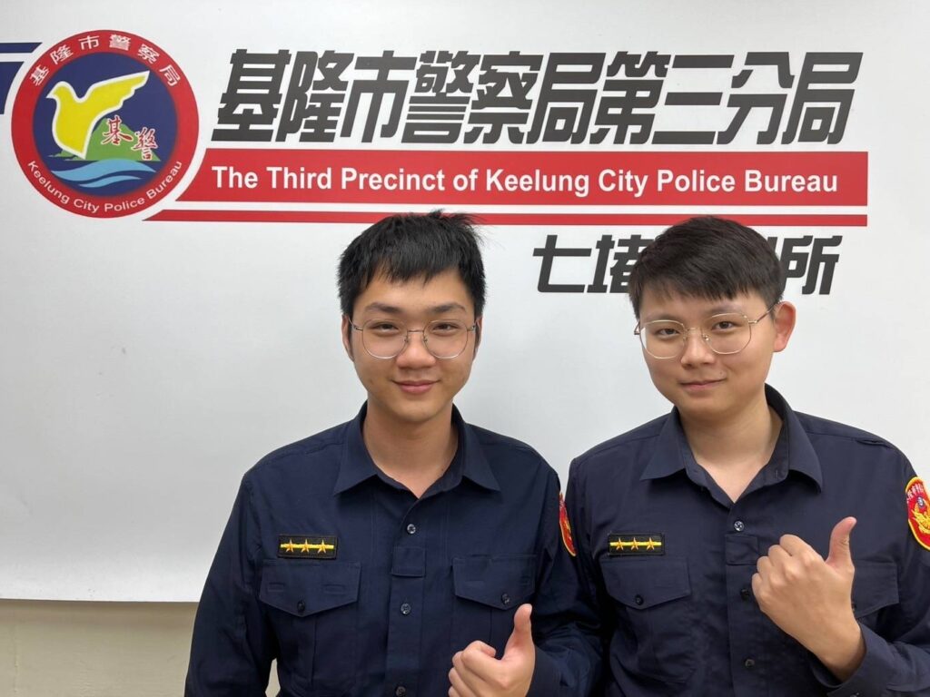 7旬老翁突感不適路倒在地  暖警趕赴現場助送醫